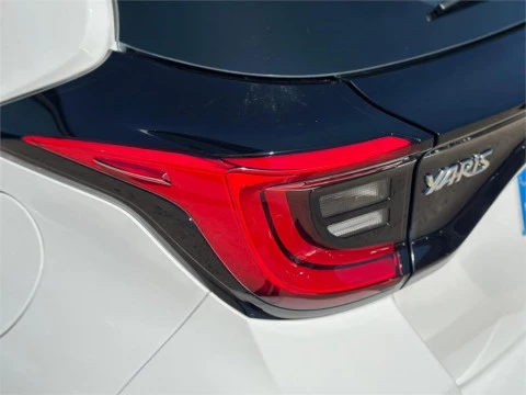 Toyota Yaris ACTIVE PLUS