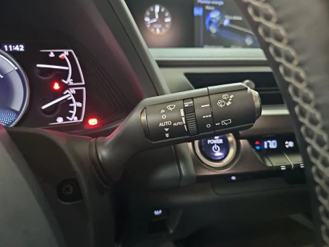 Lexus UX 2.0 250h Premium