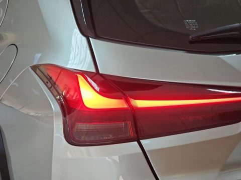 Lexus UX 2.0 250h Premium