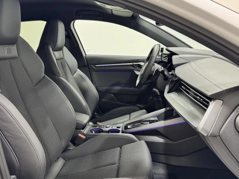 Audi A3 Sportback Black line 35 TFSI 110kW S tro