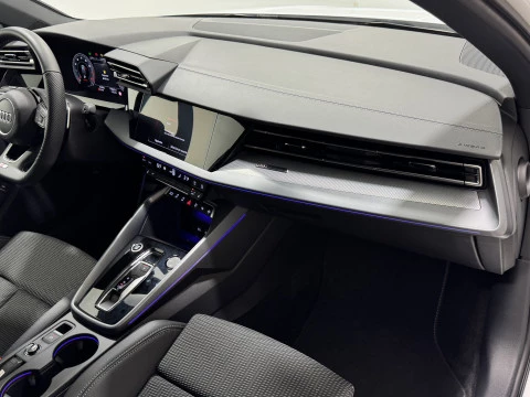 Audi A3 Sportback Black line 35 TFSI 110kW S tro