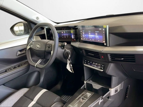 Opel Frontera 1.2T XHT Hybrid eDCT6 100kW Edition