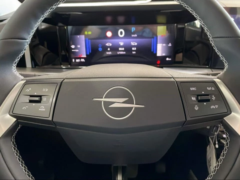 Opel Frontera 1.2T XHT Hybrid eDCT6 100kW Edition