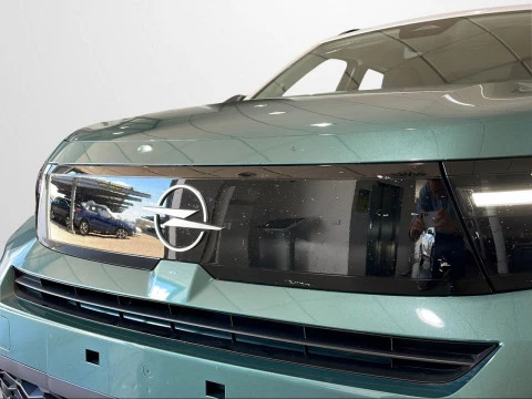 Opel Frontera 1.2T XHT Hybrid eDCT6 100kW Edition