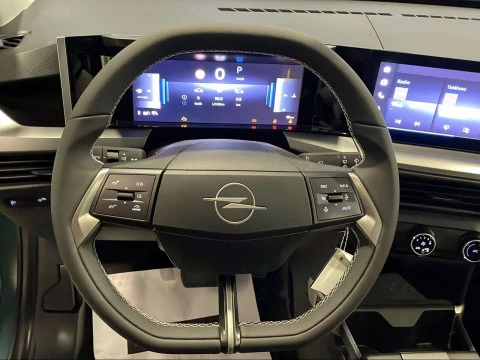 Opel Frontera 1.2T XHT Hybrid eDCT6 100kW Edition