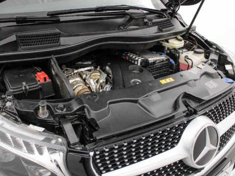 Mercedes-Benz Clase V V 300D AVANTGARDE 4MATIC