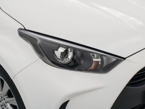 Toyota Yaris 1.5 VVT-I HEV ACTIVE TECH 116 5P