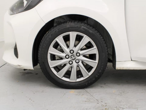 Toyota Yaris 1.5 VVT-I HEV ACTIVE TECH 116 5P