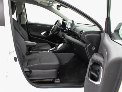 Toyota Yaris 1.5 VVT-I HEV ACTIVE TECH 116 5P