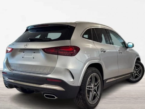 Mercedes-Benz GLA 200 D