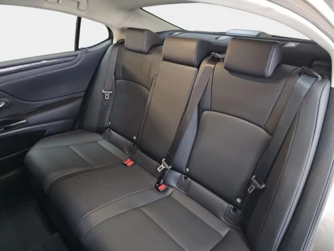 Lexus ES 2.5 300h Premium