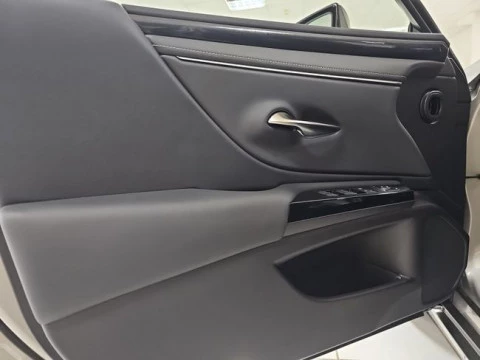 Lexus ES 2.5 300h Premium