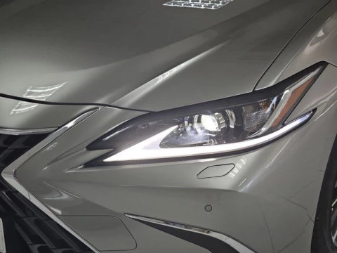 Lexus ES 2.5 300h Premium