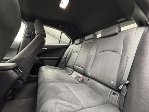 Lexus UX 2.0 250h Business