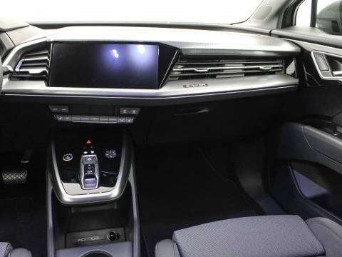 Audi Q4 Sportback e-tron AUDI Q4 SPORTBACK GENUINE EDITION 45 E-TRON 210,00 KW 77,0 KWH