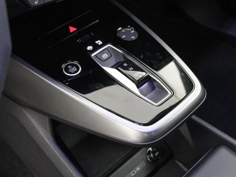 Audi Q4 Sportback e-tron AUDI Q4 SPORTBACK GENUINE EDITION 45 E-TRON 210,00 KW 77,0 KWH