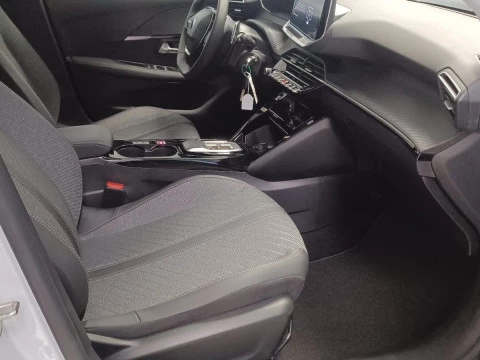 Peugeot 208 Allure HYBRID 110 eDCS6