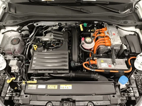 Seat Leon 1.4 e-Hybrid SANDS FR XL DSG 150 kW (204 CV)