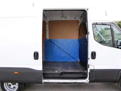 Iveco DAILY 3.0 T 40C 14N V 3520L/H3 13.4 M3 CNG 4P