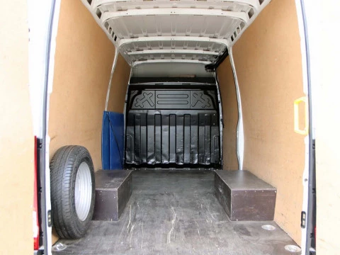 Iveco DAILY 3.0 T 40C 14N V 3520L/H3 13.4 M3 CNG 4P