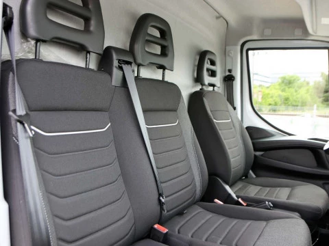 Iveco DAILY 3.0 T 40C 14N V 3520L/H3 13.4 M3 CNG 4P