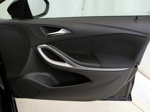 Opel ASTRA 1.2T SHL 81KW EDITION 5P