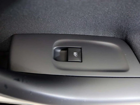 Opel ASTRA 1.2T SHL 81KW EDITION 5P