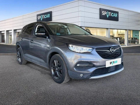 Opel Grandland X 1.2 Turbo Design & Tech