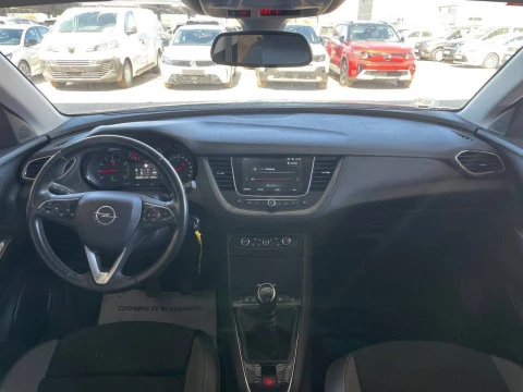 Opel Grandland X 1.2 Turbo Design & Tech