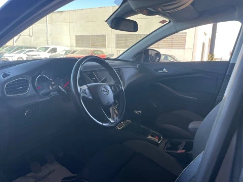 Opel Grandland X 1.2 Turbo Design & Tech