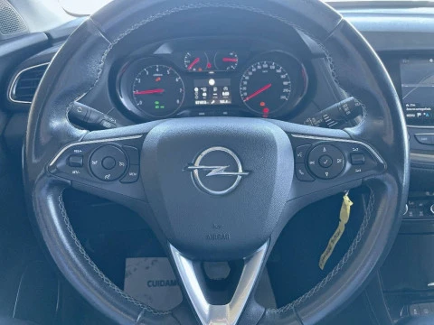 Opel Grandland X 1.2 Turbo Design & Tech