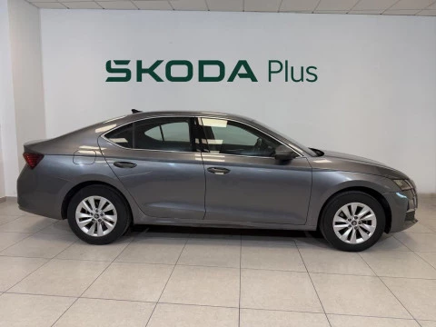 Skoda Octavia 1.5 TSI m-HEV Selection DSG 110 kW (150 CV)