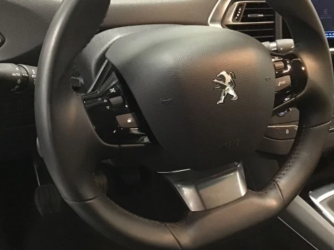 Peugeot 308 5P Active Pack Puretech 110 S&S MAN