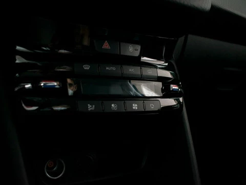 Peugeot 2008 1.5 BLUEHDI 100CV S&S ALLURE 5P