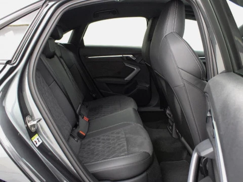 Audi A3 2.0 35 TDI S TRONIC BLACK LINE 150 4P