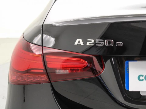 Mercedes-Benz Clase A A 250 e Sedan