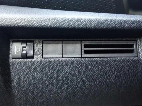 Citroën C4 Hybrid 145 Business Edition e-DCS6 107 kW (145 CV)