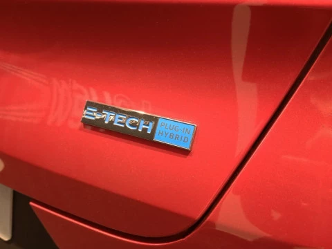 Renault Captur  Hibrido Enchufable  E-TECH Hibrido Enchufable Fast Track 117kW