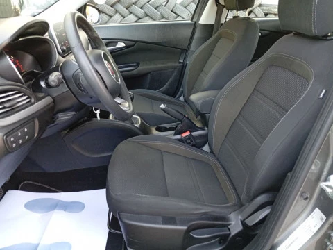 Fiat Tipo 5P 1.4 Fire 70kW (95CV) Lounge