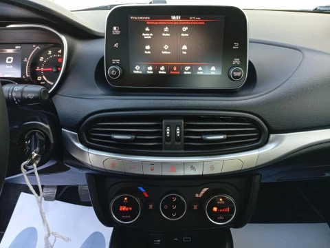 Fiat Tipo 5P 1.4 Fire 70kW (95CV) Lounge