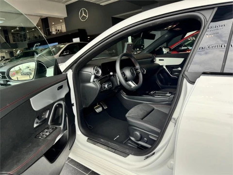 Mercedes-Benz CLA 200 D DCT