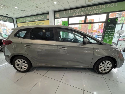 Kia Carens 1.6 GDI DRIVE 135
