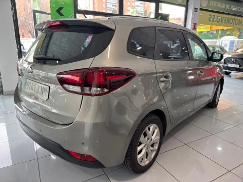 Kia Carens 1.6 GDI DRIVE 135