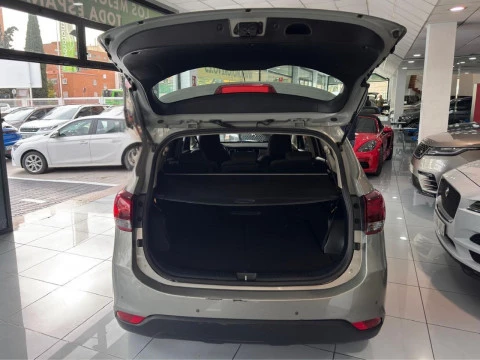 Kia Carens 1.6 GDI DRIVE 135