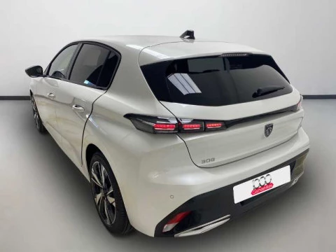 Peugeot 308 5p Allure Gasolina 130 S&S 6 Vel. MAN