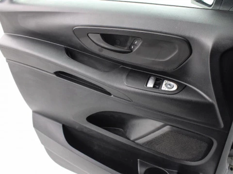 Mercedes-Benz Vito 2.0CDI 100KW 114CDI SWB MIXTO PRO L 136 4P