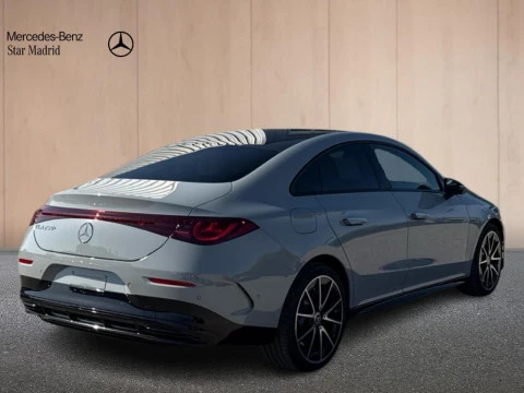 Mercedes-Benz CLA  250+ con tecnologia EQ