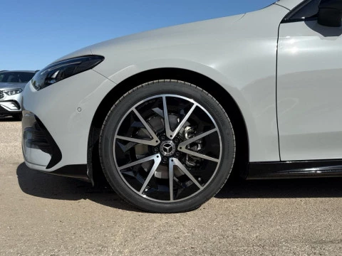 Mercedes-Benz CLA  250+ con tecnologia EQ