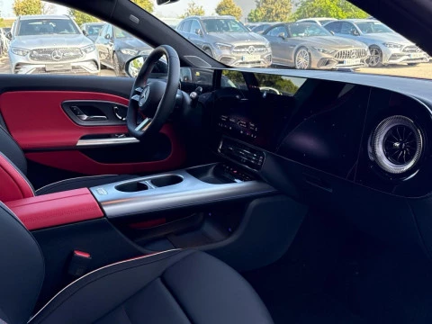Mercedes-Benz CLA  250+ con tecnologia EQ