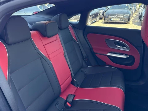 Mercedes-Benz CLA  250+ con tecnologia EQ
